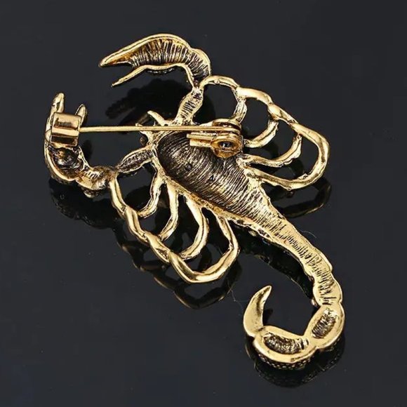 Rhinestone Scorpion Brooch Pin Inlay Gold Sparkle Dazzle Arachnid Bold Statement - Picture 4 of 5